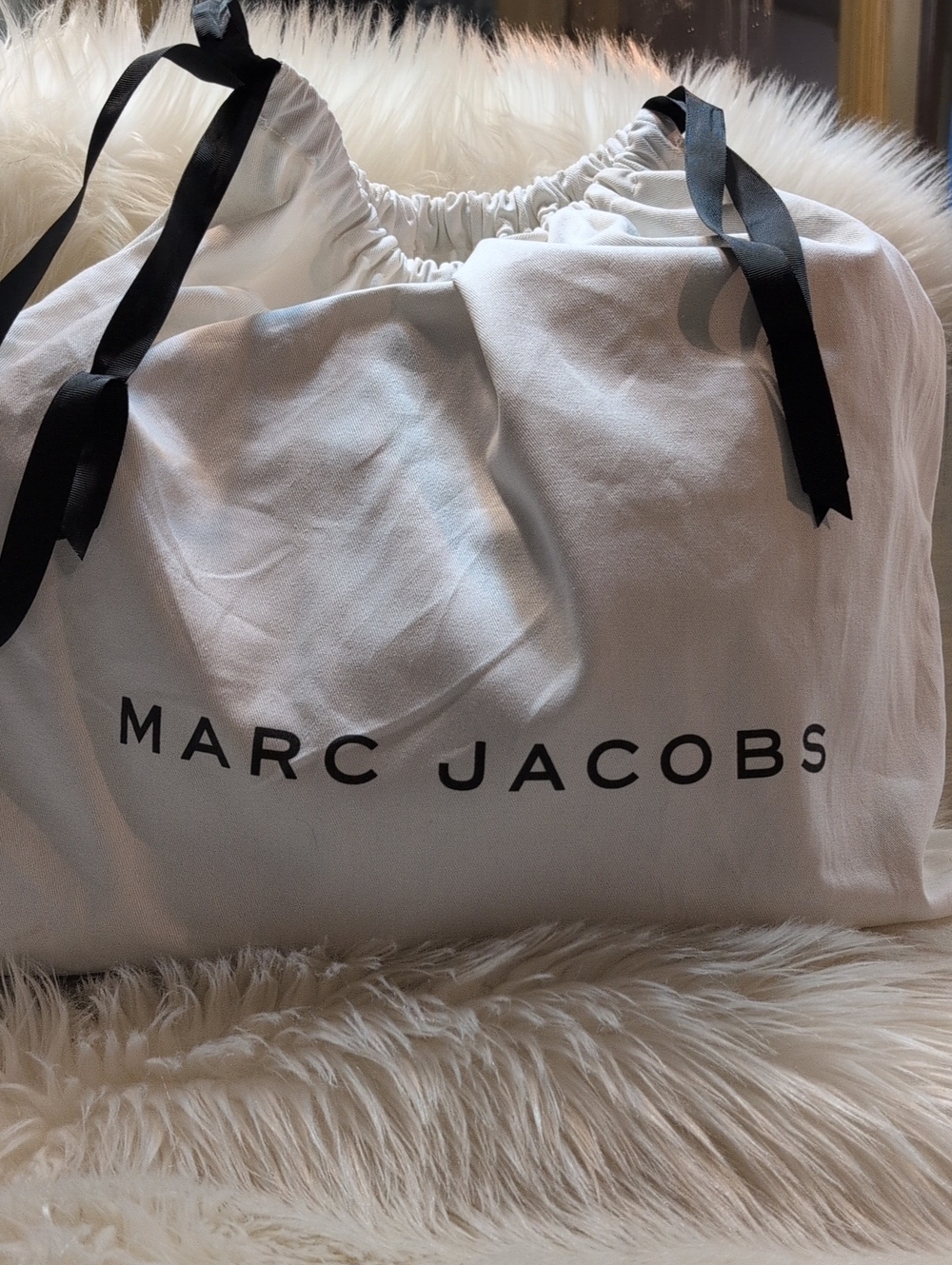 Marc Jacobs Charcoal Mid Sized Open Top Classic Crossbody W/Dustbag
